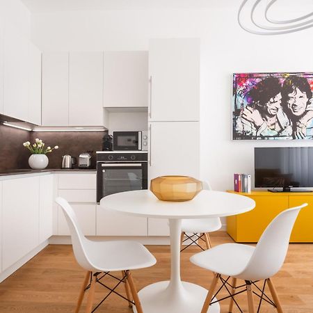 San Babila Design Apartment R&R มิลาน ภายนอก รูปภาพ